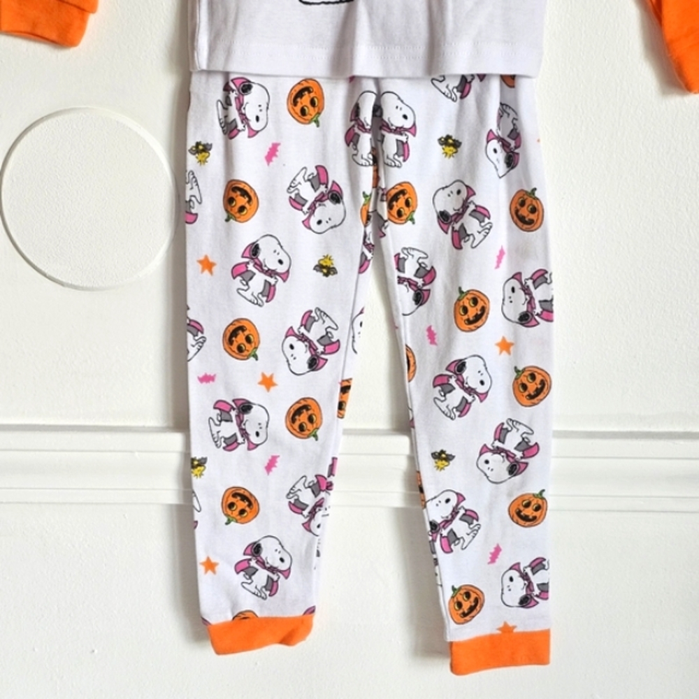 Peanuts Pajama Set - Picture 4 of 4